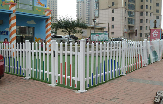 幼兒園<a href=http://m.hdauto.net.cn target=_blank class=infotextkey>圍欄</a>